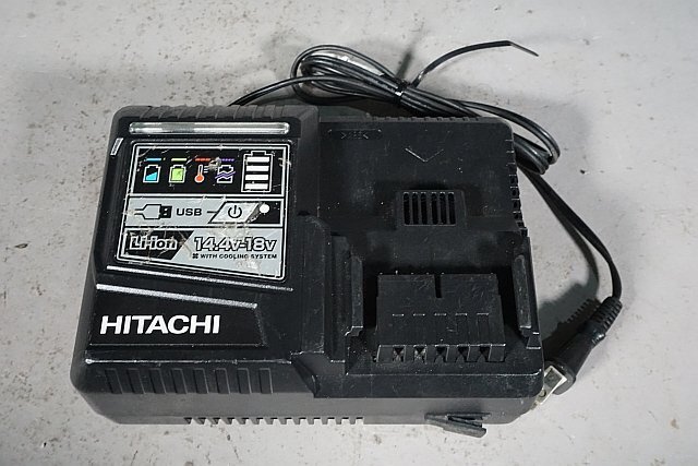 ◎ HITACHI ヒタチ 125mm コードレス丸ノコ 充電器 バッテリー2個付き BSL1430 BSL1450 ※ジャンク品 C14DSL2の画像7