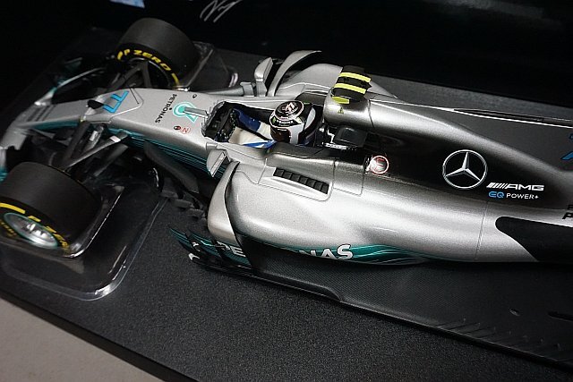 ミニチャンプス PMA 1/18 Mercedes メルセデス AMG V.ボッタス Petronas ペトロナス Motorsport #77 110170077の画像2