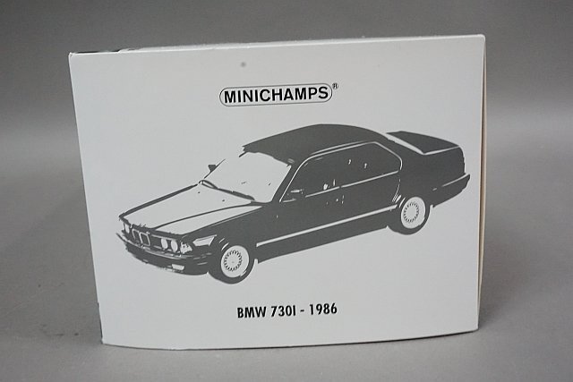  Minichamps PMA 1/18 BMW 730I (E32) 1986 серый металлик 100023005