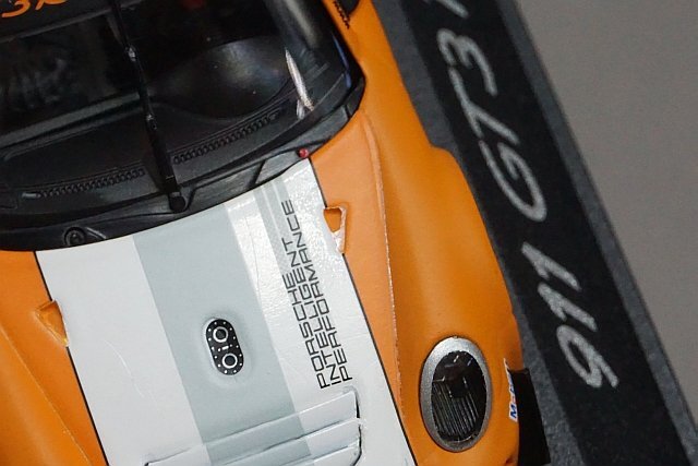  Minichamps PMA 1/43 Porsche Porsche 911 997-2 GT3R hybrid 2010 белый коврик orange дилер специальный заказ WAP0201170B