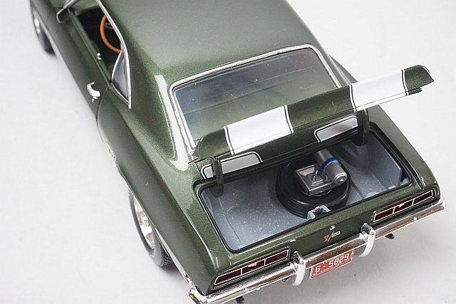 DIE-CAST PROMOTIONS ダイキャストプロモーション Chevrolet シボレー Camaro カマロ 1969 緑 全長約25cm ※本体のみ_画像4
