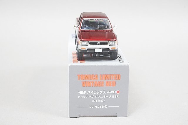 TOMICA トミカリミテッドヴィンテージネオ 1/64 トヨタ ハイラックス 4WD ピックアップ ダブルキャブ SSR (91年式) LV-N256a_画像3