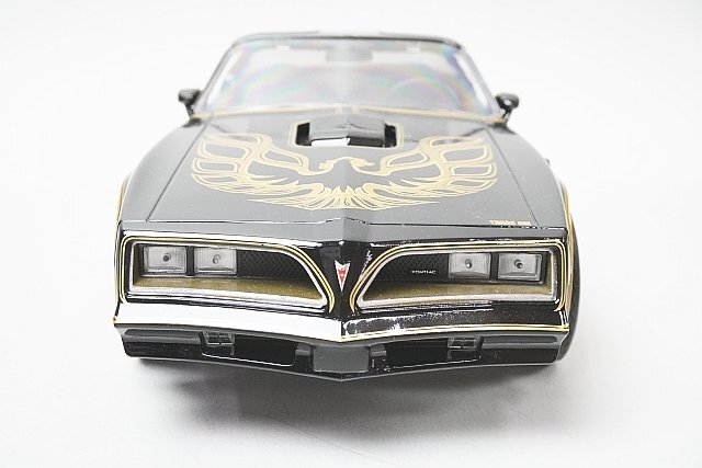 GREENLIGHT グリーンライト 1/18 PONTIAC ポンティアック Firebird ファイヤーバード Trans Am トランザム 1977 ※本体のみ_画像2