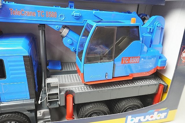 BRUDER blue da-1/16 MAN TGS crane truck 03771