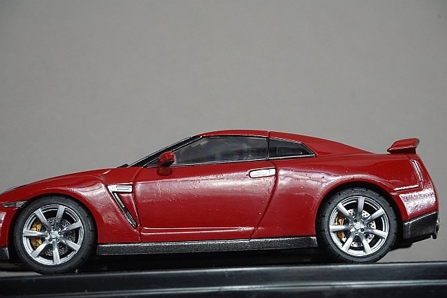 EBBRO エブロ 1/43 NISSAN 日産 GT-R 2007 バイラントレッド 44041_画像2