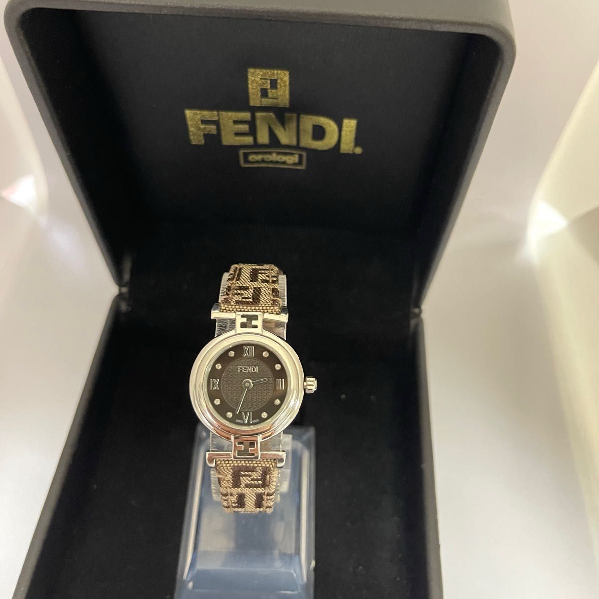 稼働 本体美品 FENDI オロロジ クォーツ モーダ ズッカ 稼働 本体美品 FENDI オロロジ クォーツ モーダ ズッカ