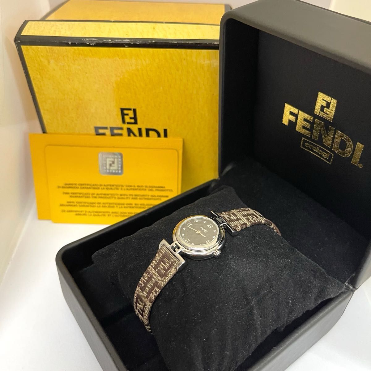 稼働　本体美品　FENDI オロロジ クォーツ モーダ ズッカ　フェンディ腕時計 レディース　ブラウン　