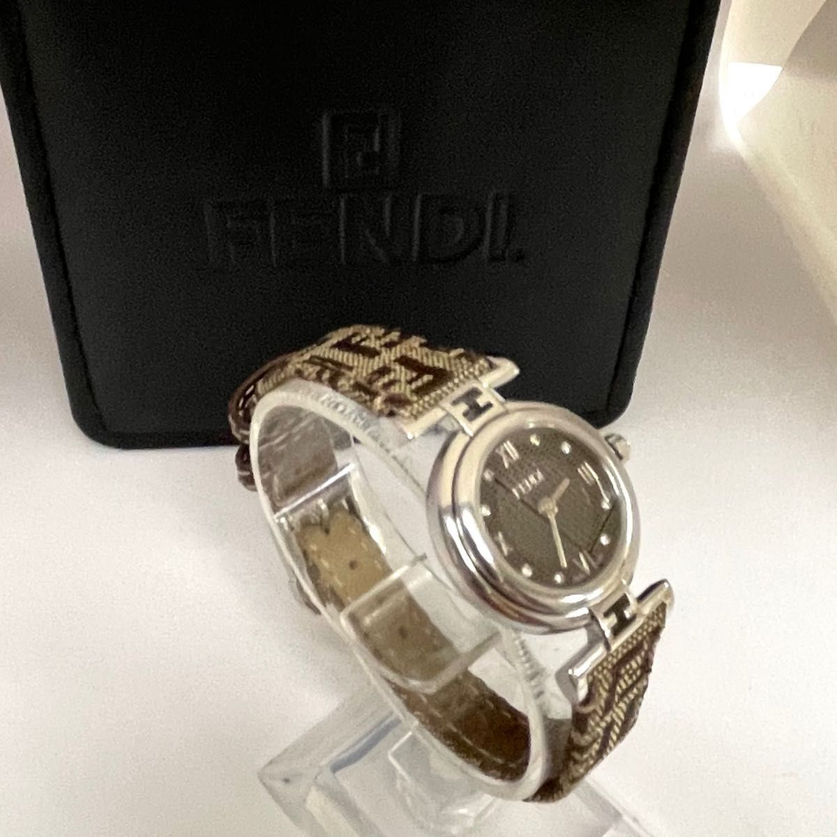 稼働 本体美品 FENDI オロロジ クォーツ モーダ ズッカ 稼働 本体美品 FENDI オロロジ クォーツ モーダ ズッカ