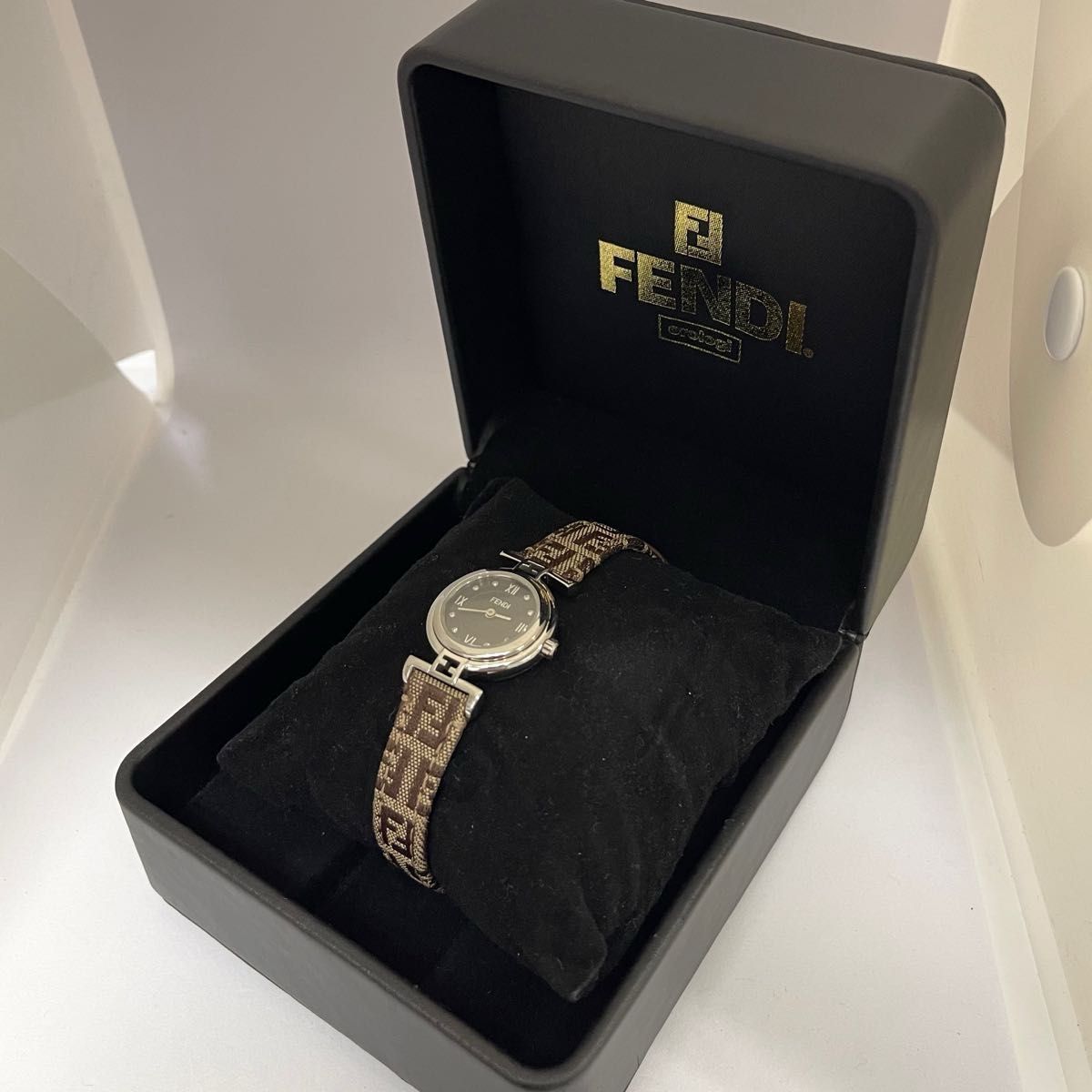 稼働 本体美品 FENDI オロロジ クォーツ モーダ ズッカ 稼働 本体美品 FENDI オロロジ クォーツ モーダ ズッカ