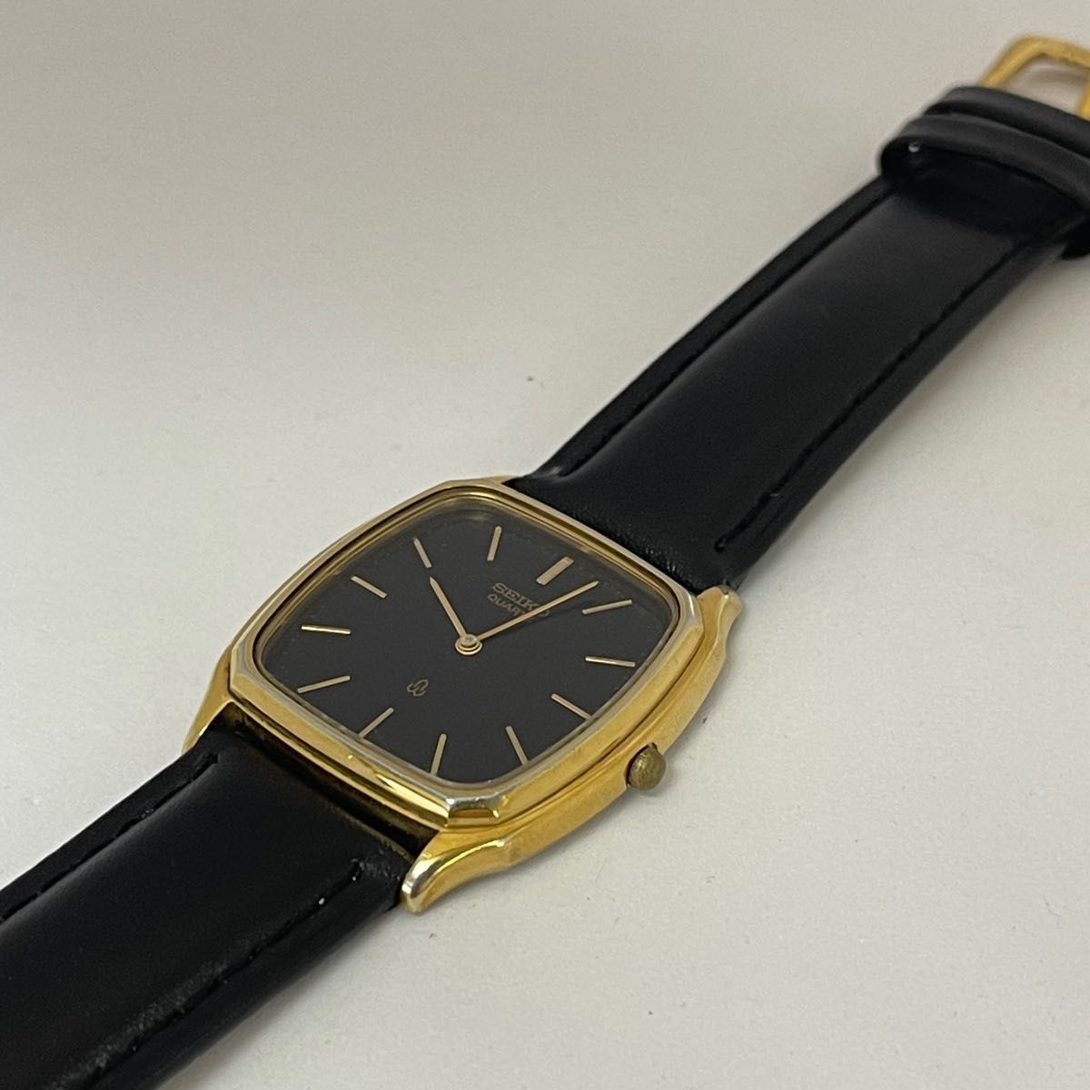 【希少品 新品電池】2999 SEIKO シャリオ メンズ腕時計 ゴールド 訳あり 稼働 SEIKO シャリオ メンズ 腕時計 セイコー ブラック