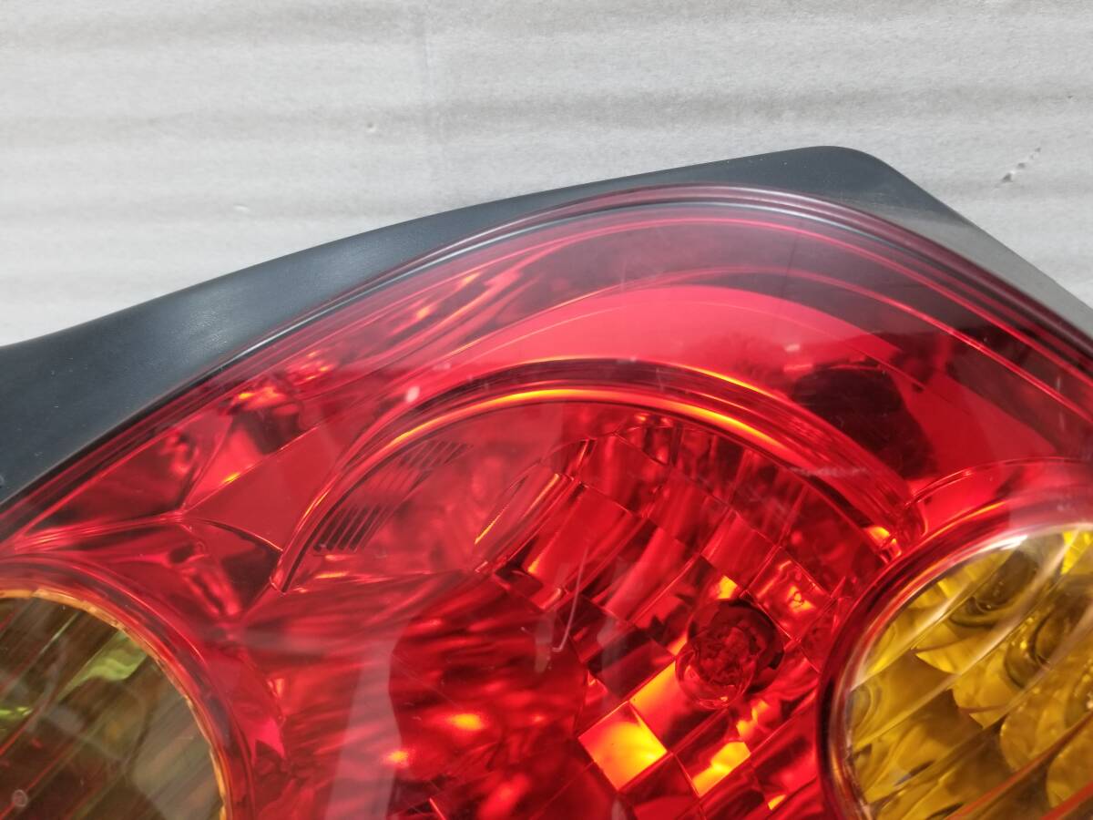  Toyota Ist NCP60 NCP61 original tail light tail lamp right right side KOITO 52-056 [A26-3]