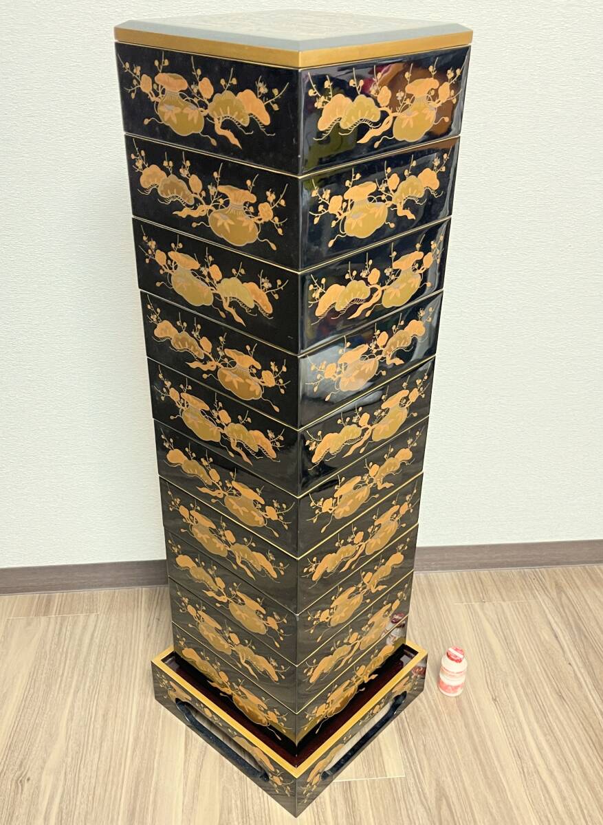 極稀少 10段可能 ５段 重箱２セット 高蒔絵 高級 金蒔絵 大名道具 替え蓋 台座付 内梨子地 本蒔絵 TAKA MAKIE EXTREMELY RARE 10 Stage NR_画像1