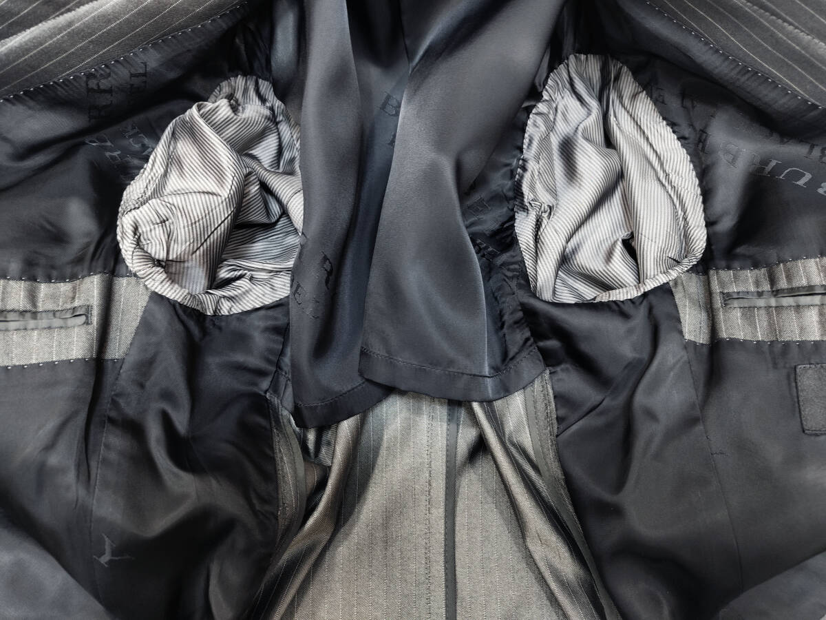【美品】バーバリー ブラックレーベル 光沢グレー セットアップ ストライプ スーツ 92-79-170 38R相当 (M/79サイズ) BURBERRY BLACK LABEL_脇の擦れや汗染みも無く大変綺麗な裏地です