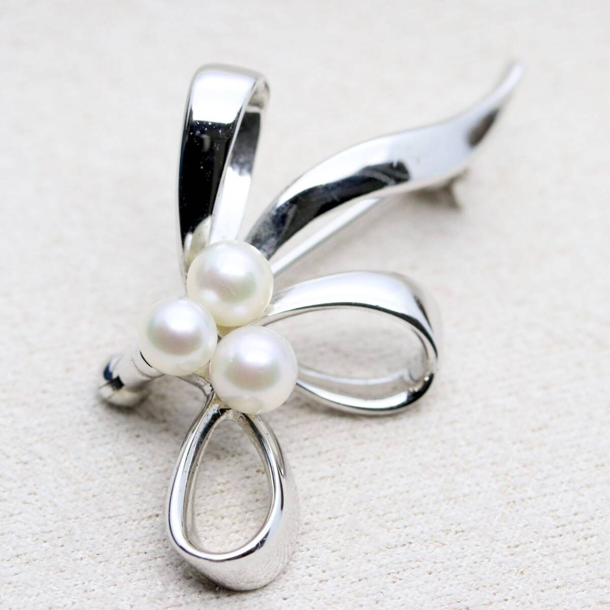 MIKIMOTO 美品 ブローチ シルバー パール 真珠 ベビーパール MIKIMOTO 美品 ブローチ シルバー パール 真珠 ベビーパール