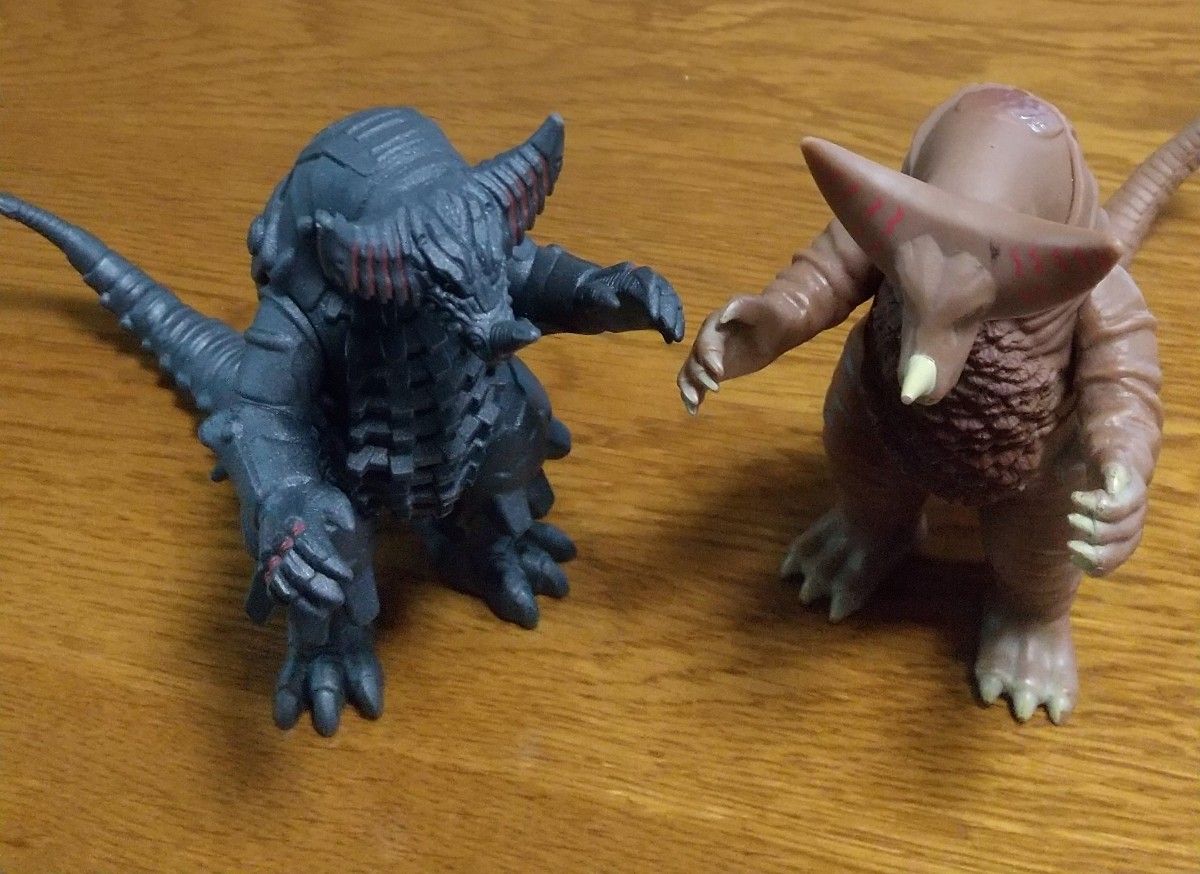 ウルトラ怪獣 ソフビ ゴモラ & メカゴモラ|Yahoo!フリマ(旧 ウルトラ怪獣 ソフビ ゴモラ & メカゴモラ|Yahoo!フリマ(旧