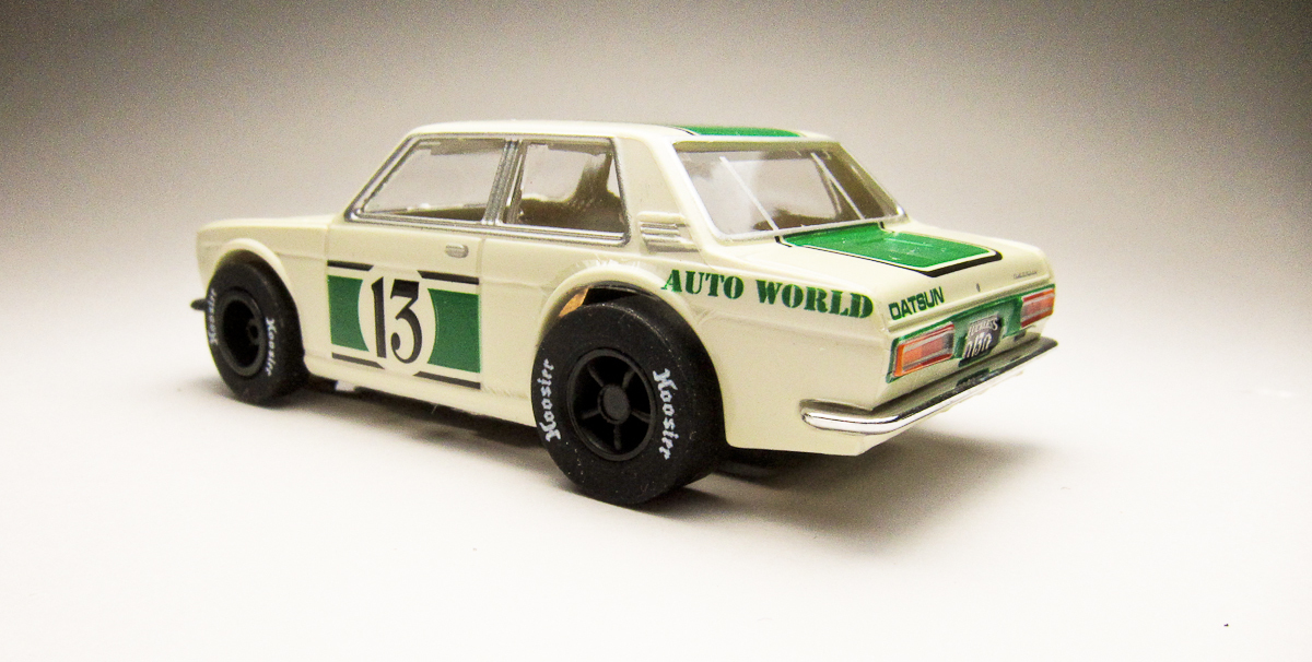 HOスロットカー 新品！AW 1973ダットサン 510 ブルーバード No.13 ＆ マグナカータイプウルトラGシャシー トミー AFX や TYCO コースでも！の画像3