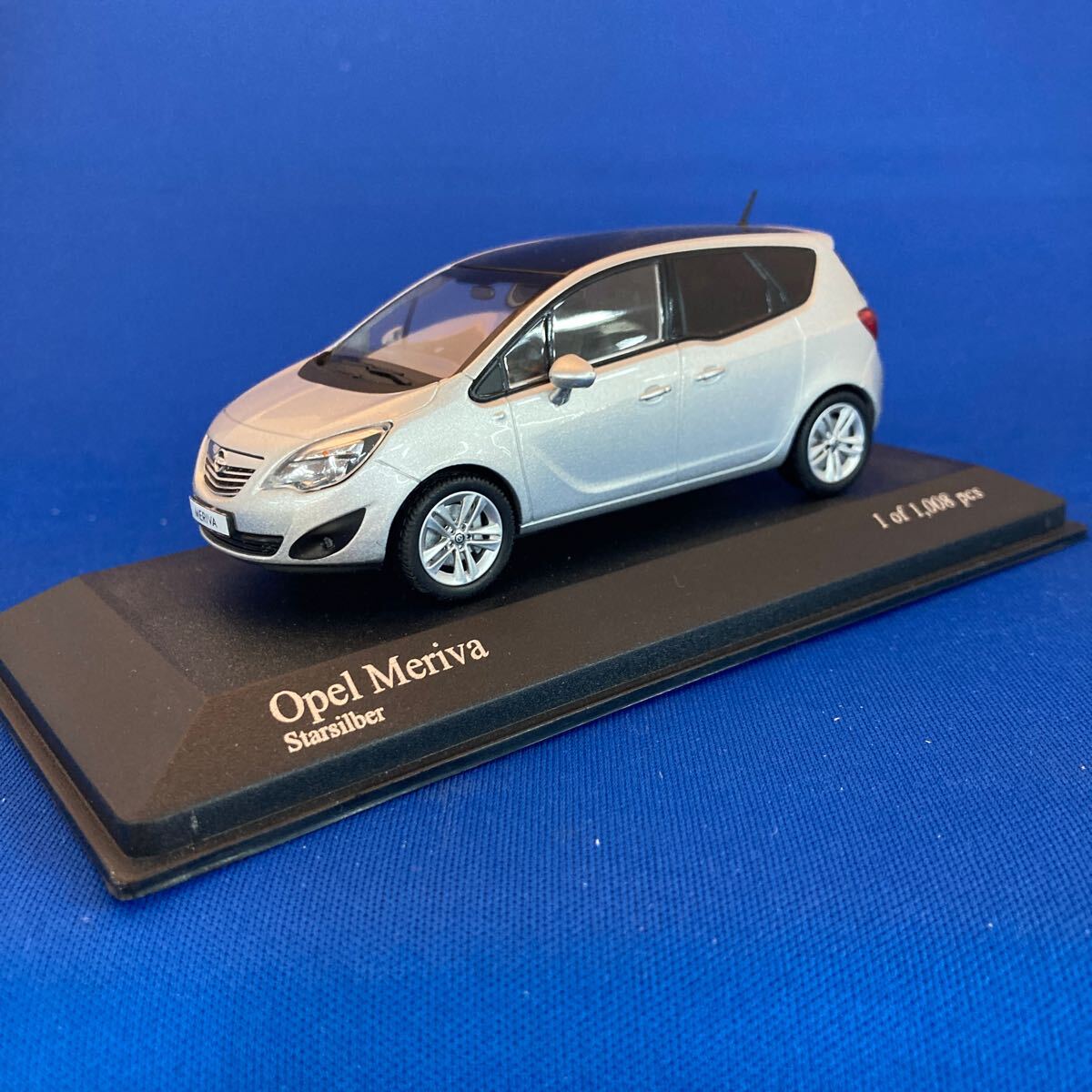 ミニチャンプス 1 /43 Opel Meriva 2011(シルバー) [400040000]_画像3