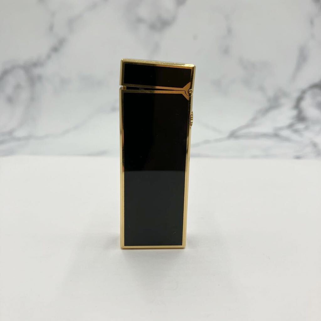 ♪【売り切り】dunhill ダンヒル ガスライター ゴールド×ブラック 喫煙グッズ 喫煙具 ブランドライター 箱付属 現状品の画像4