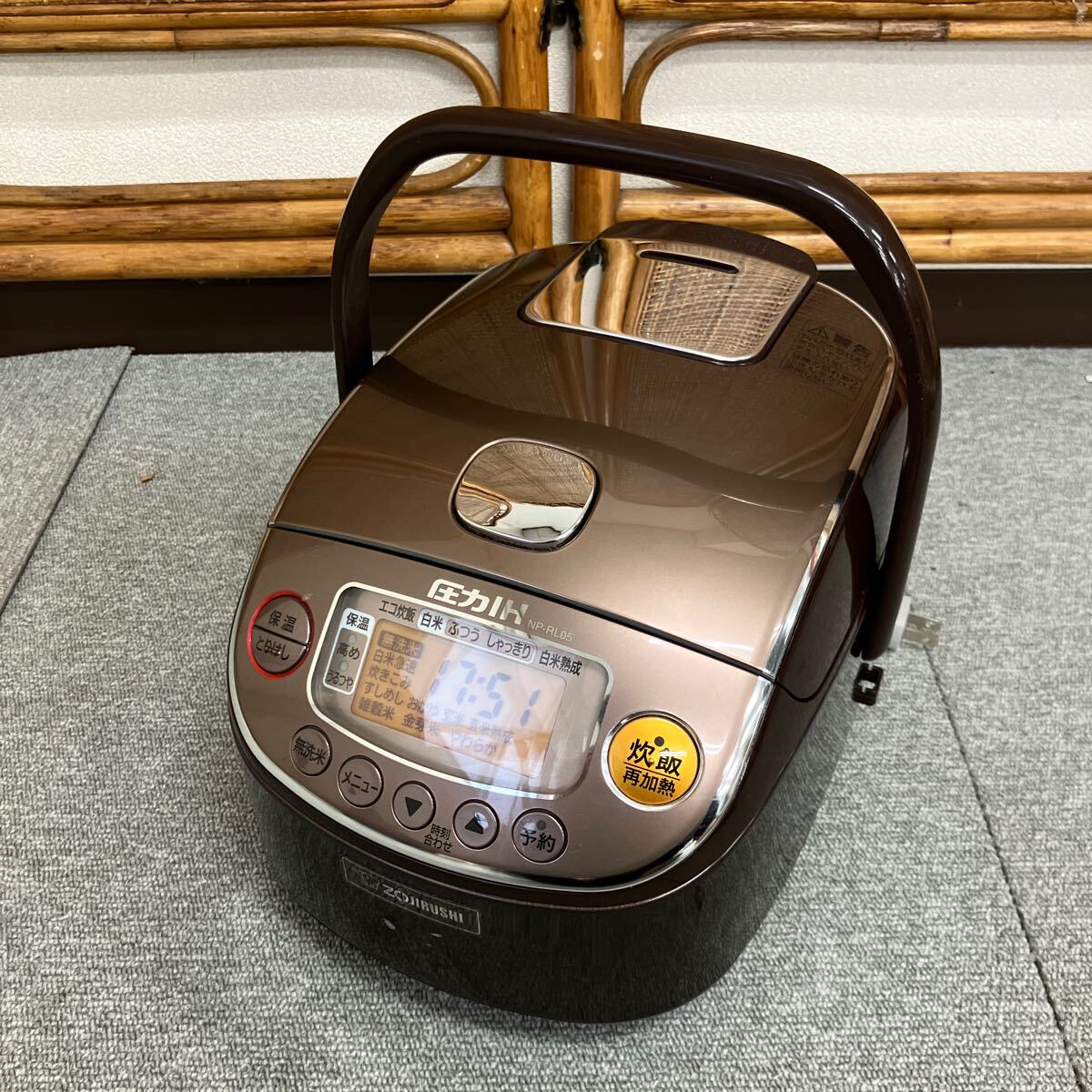 ◎【売り切り】象印 ZOJIRUSHI 圧力IH炊飯ジャー 炊飯専用家庭用圧力がま NP-RL05型 3合炊き 動作確認済み 調理家電の画像1