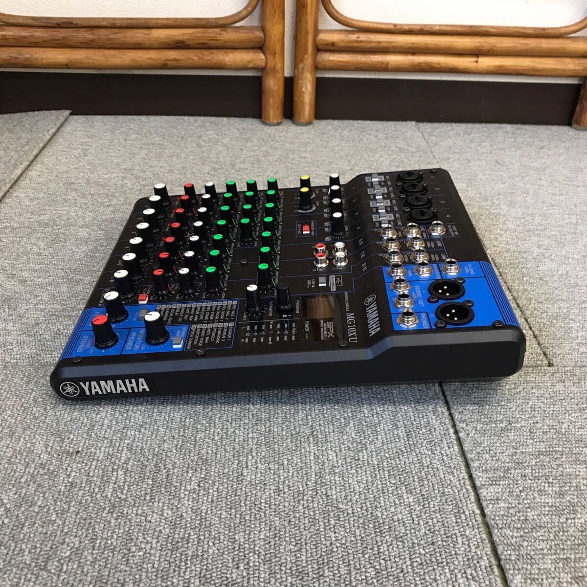 ♪【売り切り】YAMAHA ヤマハ MIXING CONSOLE ミキサー MG10XU 音響機器 PA機器 通電確認済み 箱付属 説明書付属の画像3