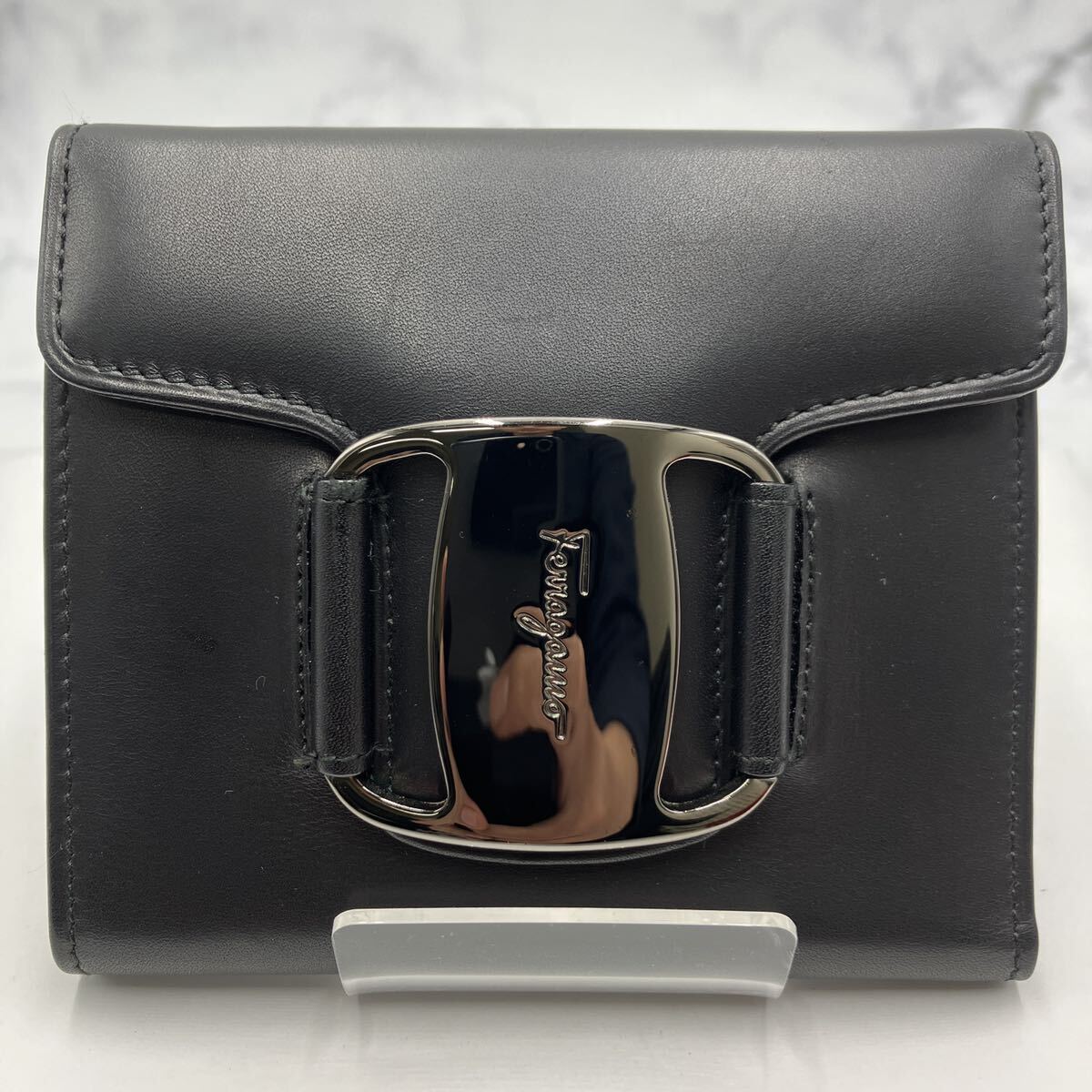 *[ распродажа ] прекрасный товар Salvatore Ferragamo Salvatore Ferragamo три складывать кошелек кожа черный бренд кошелек коробка приложен 
