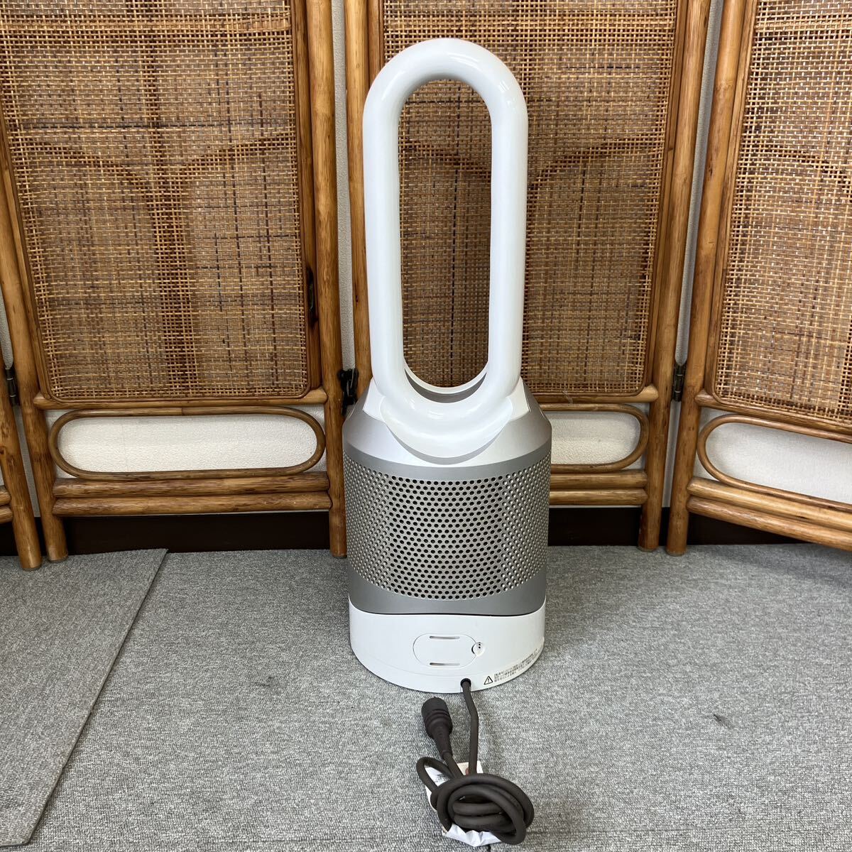 ◎【売り切り】Dyson Pure ダイソン Hot＋Cool 空気清浄機能付ファンヒーター HP03 リモコン付属 ホワイト/シルバー 動作確認済み 生活家電_画像3