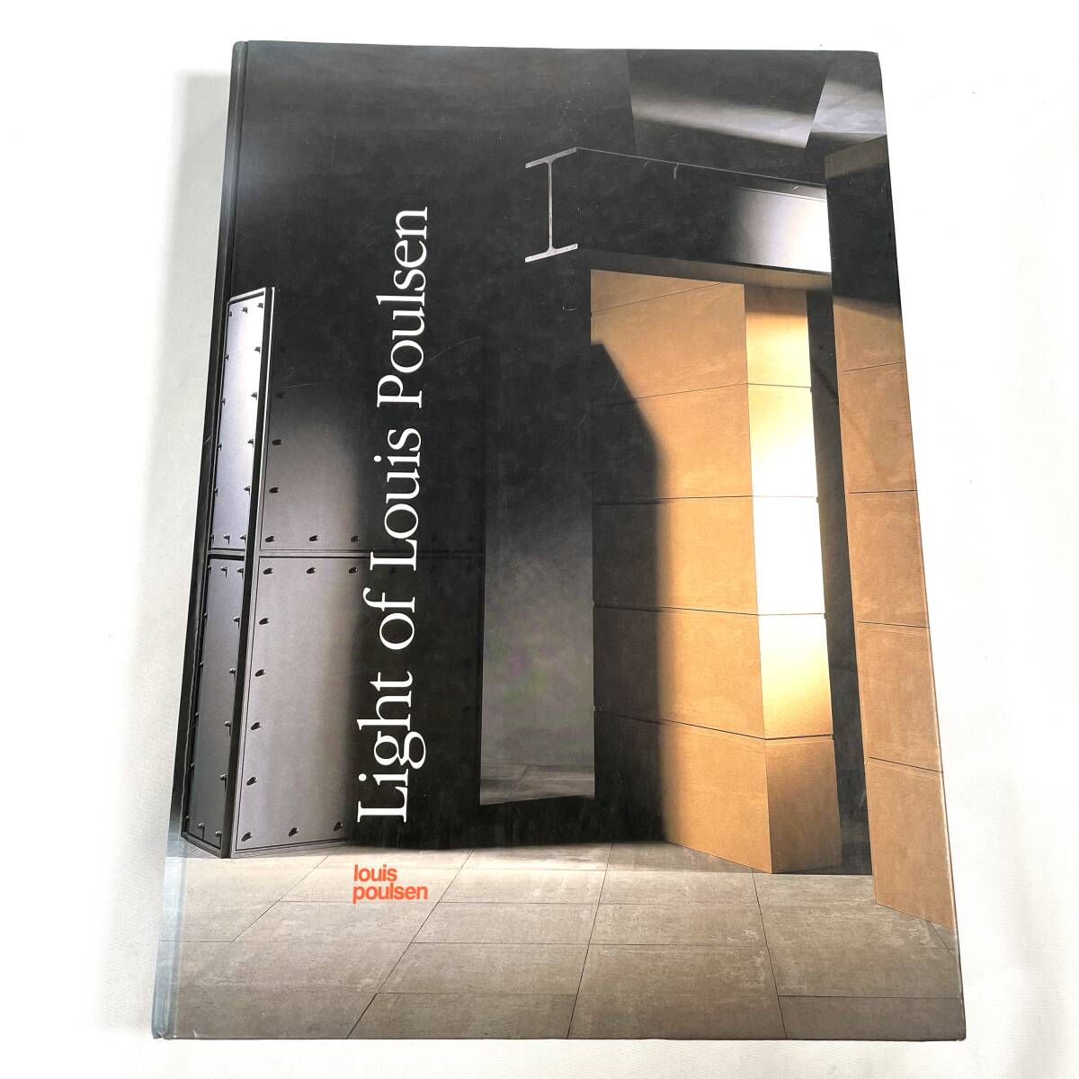 希少 美品 ルイスポールセン カタログ「Light of Louis Poulsen 希少 美品 ルイスポールセン カタログ「Light of Louis Poulsen