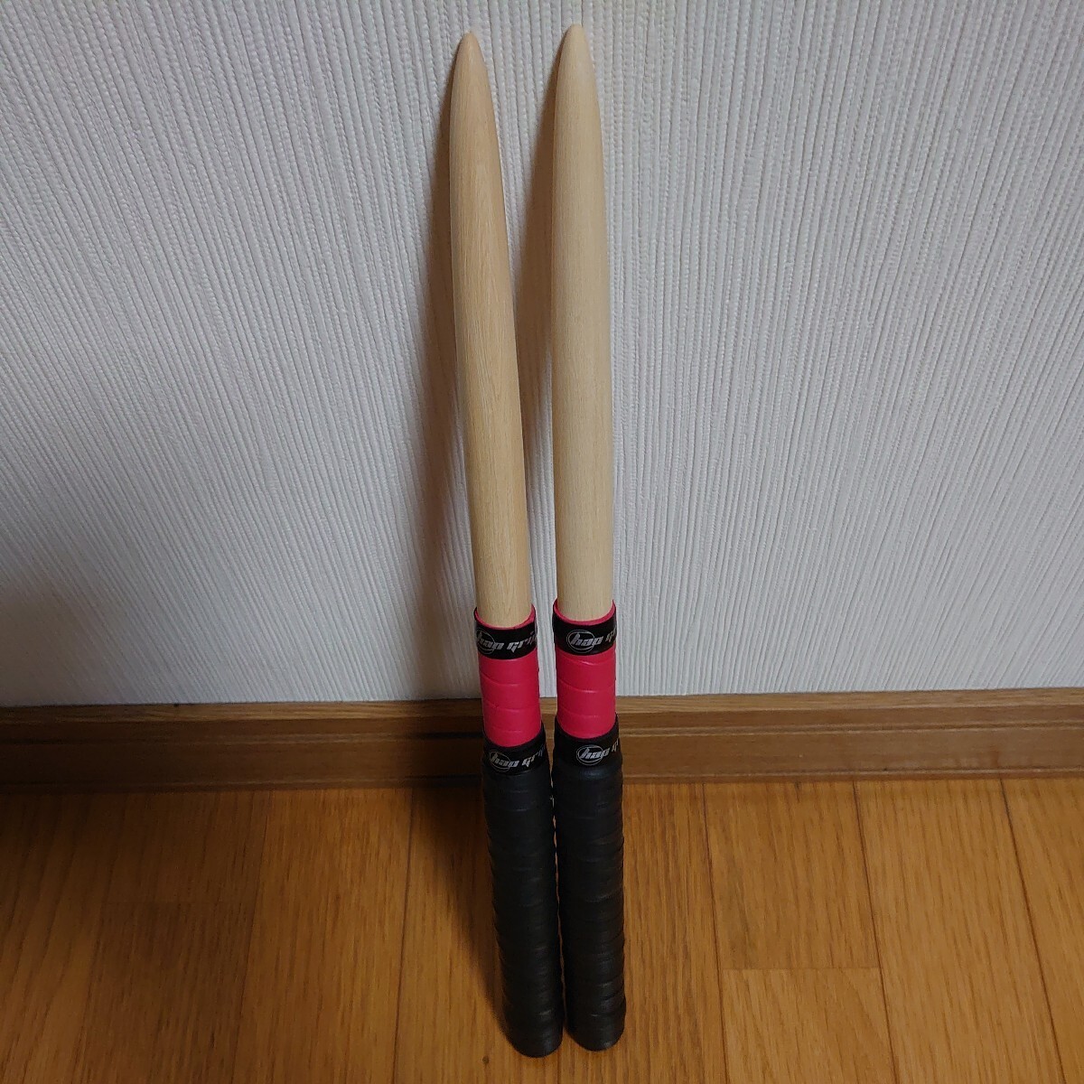  futoshi hand drum. . person chopsticks rice hiba