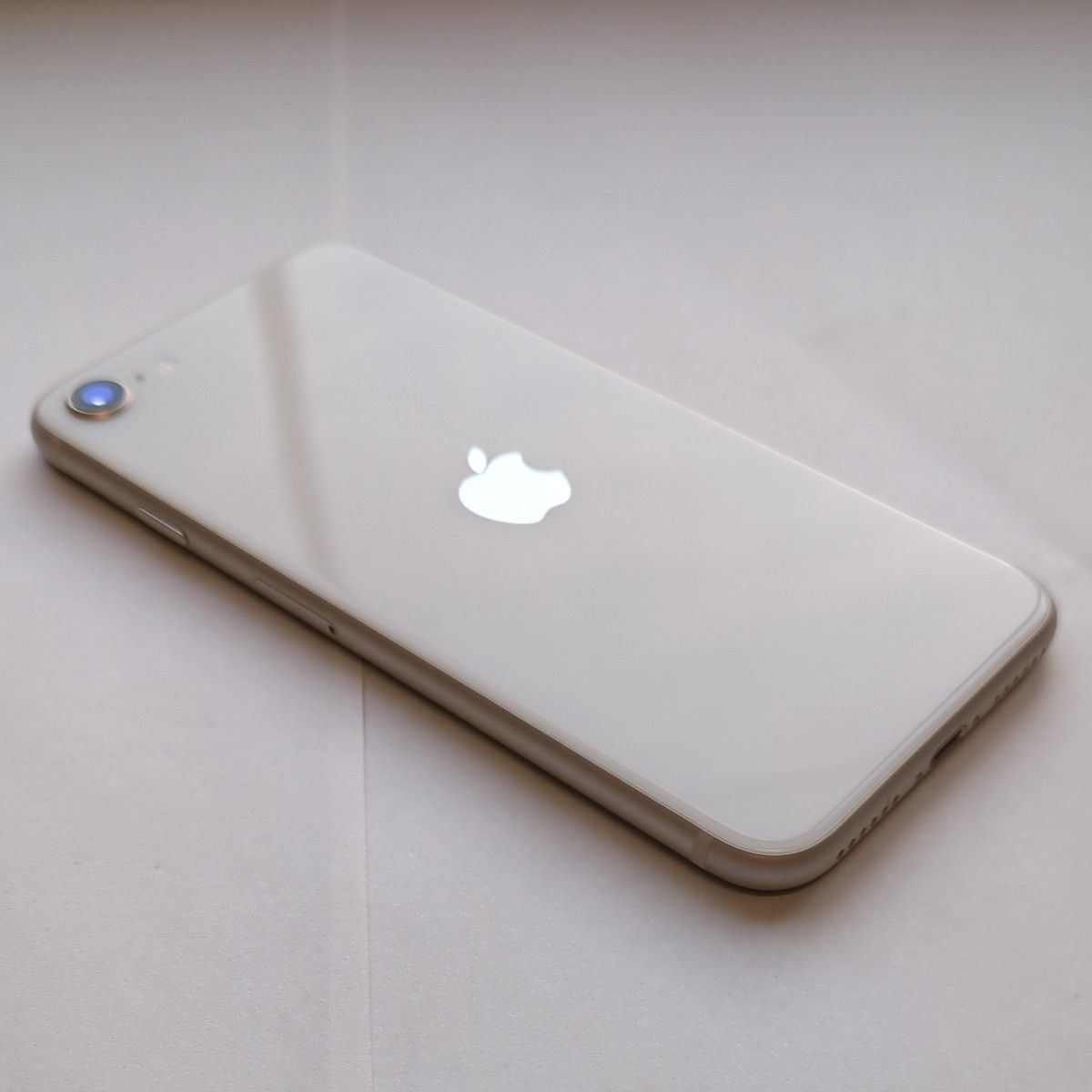 週末限定値下げApple iPhone SE 第3世代 64GB スターライト SIM 週末限定値下げApple iPhone SE 第3世代 64GB スターライト SIM