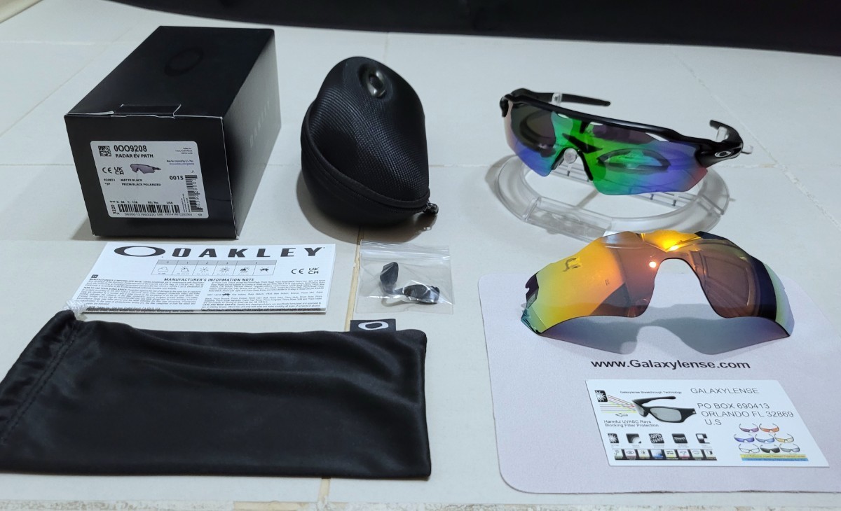 5880円 正規品 新品 偏光レンズ2枚付き OAKLEY RADAR EV PATH 5880円 正規品 新品 偏光レンズ2枚付き OAKLEY RADAR EV PATH