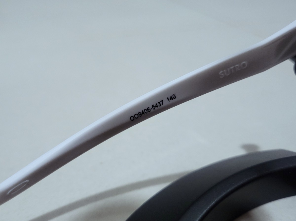 正規品 新品 偏光レンズ2枚付き OAKLEY SUTRO オークリー 正規品 新品 偏光レンズ2枚付き OAKLEY SUTRO オークリー