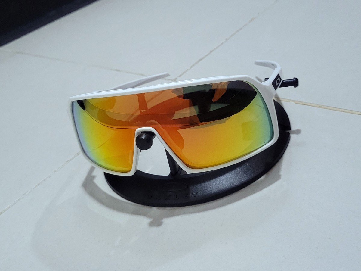 正規品 新品 偏光レンズ2枚付き OAKLEY SUTRO オークリー 正規品 新品 偏光レンズ2枚付き OAKLEY SUTRO オークリー