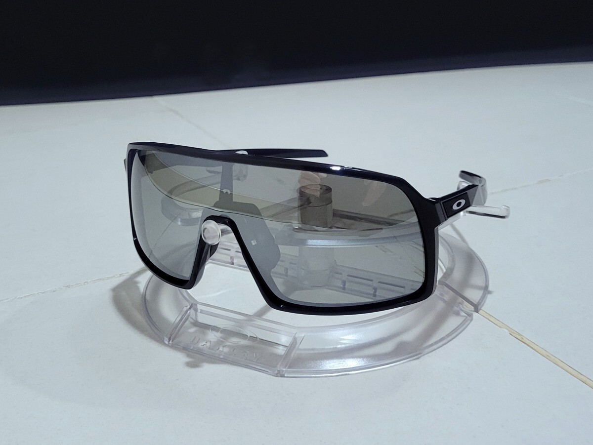 正規品 新品 偏光レンズ2枚付き OAKLEY SUTRO オークリー 正規品 新品 偏光レンズ2枚付き OAKLEY SUTRO オークリー