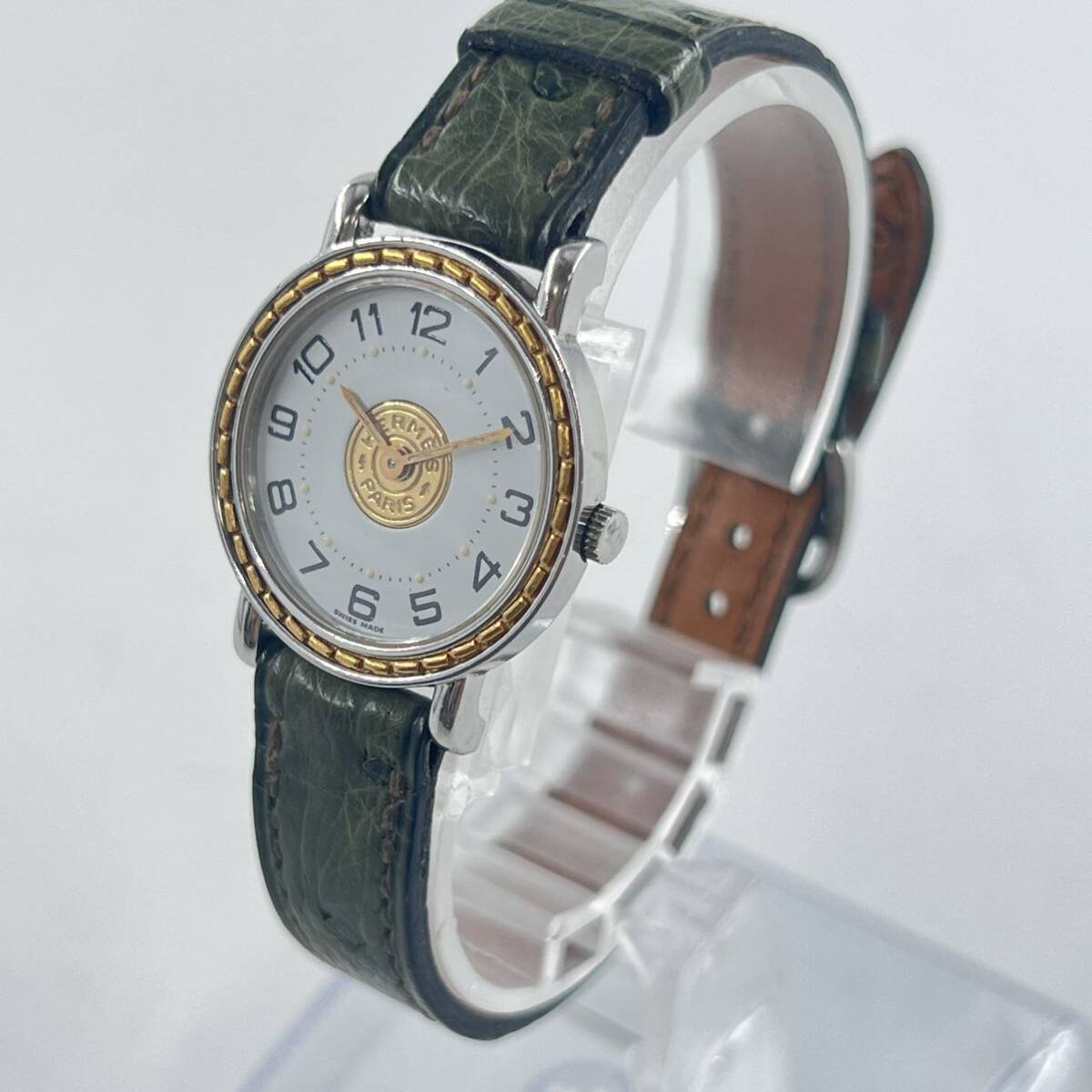U4 HERMES PARIS 腕時計 白文字盤 緑ベルト 276972 2針 ブランド時計 レディース時計の画像2