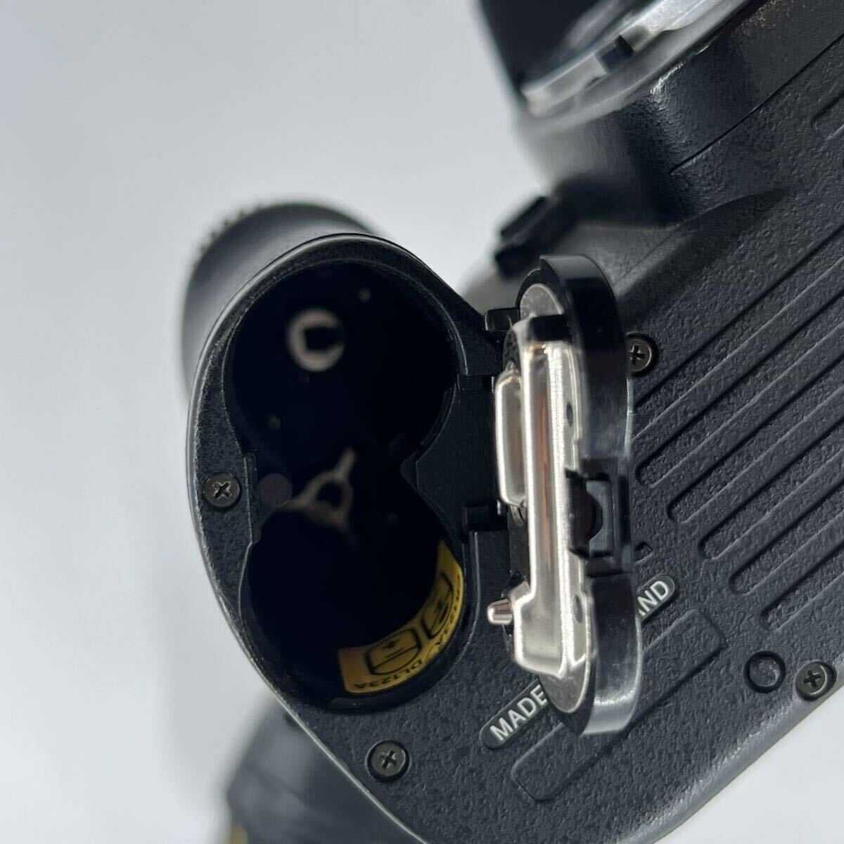 U5 Nikon/ニコン 一眼レフフィルムカメラ nikon f80 通電確認済 ボディ デジタル一眼レフカメラボディ フィルム一眼レフ _画像4