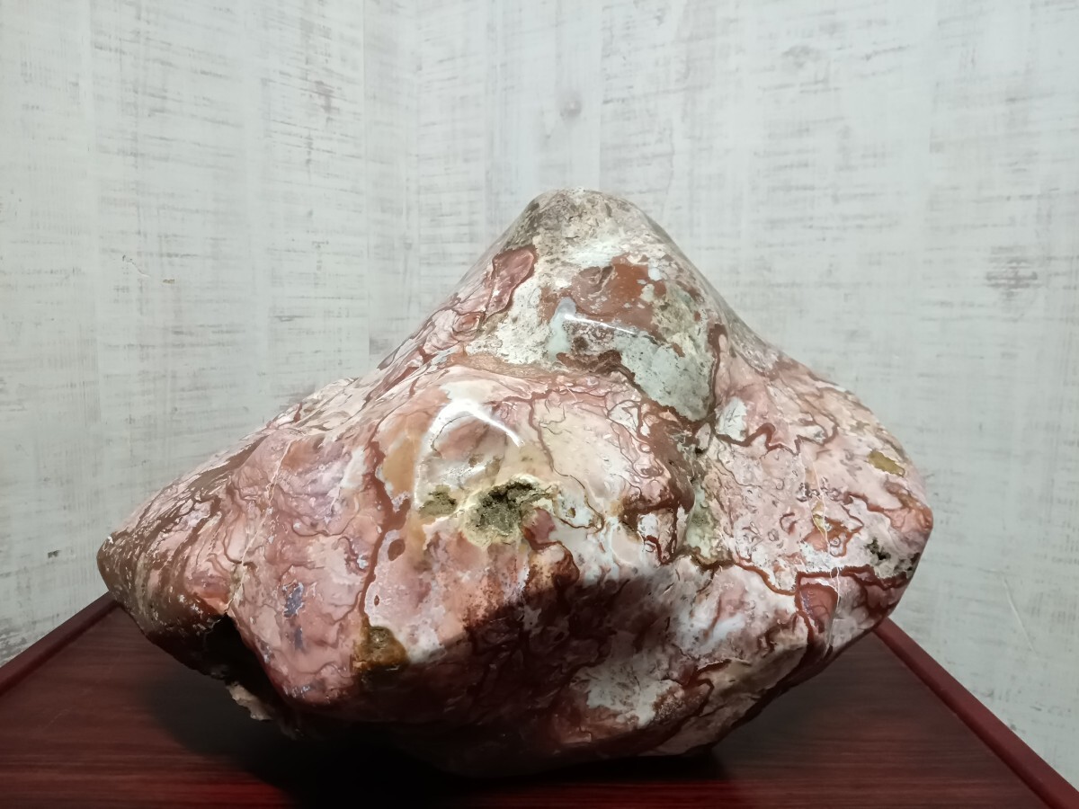  подробности неизвестен .. камень красный камень Садо? необогащённая руда примерно 20.8Kg оценка камень минерал орнамент предмет украшение камень произведение искусства интерьер коллекция Junk 