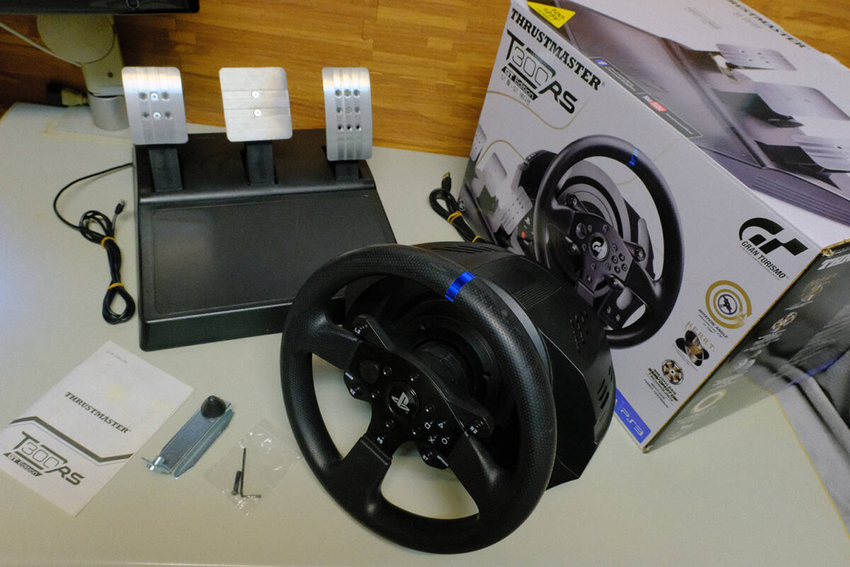 THRUSTMASTER スラストマスター T300RS GT Edition ★Ａ_画像1