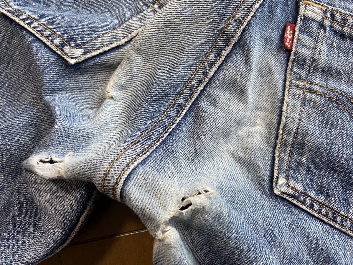 【破れ有り】リーバイス LEVIS USA製 ジーンズ 501 _画像4