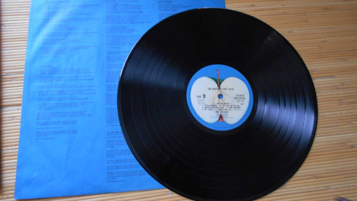 ★中古　レコード　LPTHE BEATLES / 1967-1970 ビートルズ　EAP-9034B　帯付き　アップル　２枚組　特典は無し_画像4