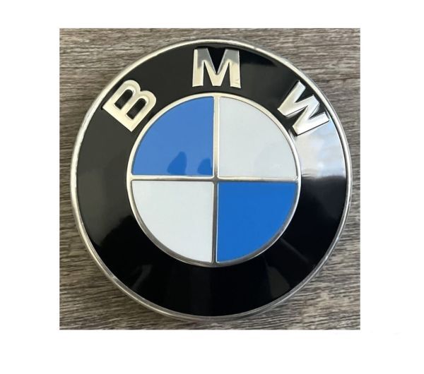 BMW エンブレム 74mm 防止フィルム付き トランク ボンネット 新品未使用 送料無料_画像1