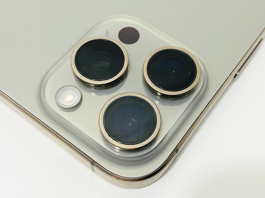 ジャンク Apple iPhone 15 Pro Max ナチュラルチタニウム アクティベーションロック品 スマホ 本体 最低価格なし １円スタート_画像5