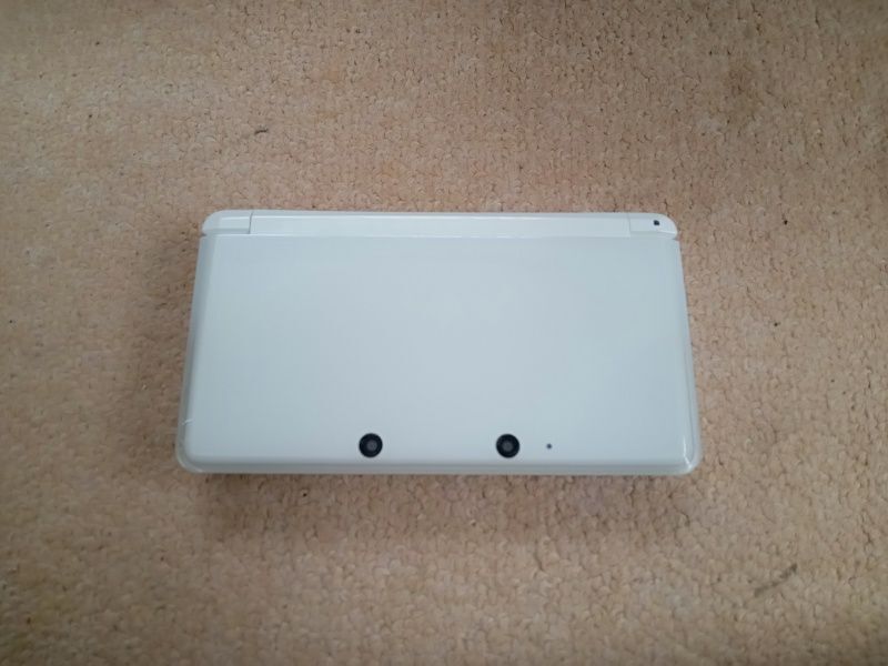 3DS body ( white ) Europe version overseas edition used 