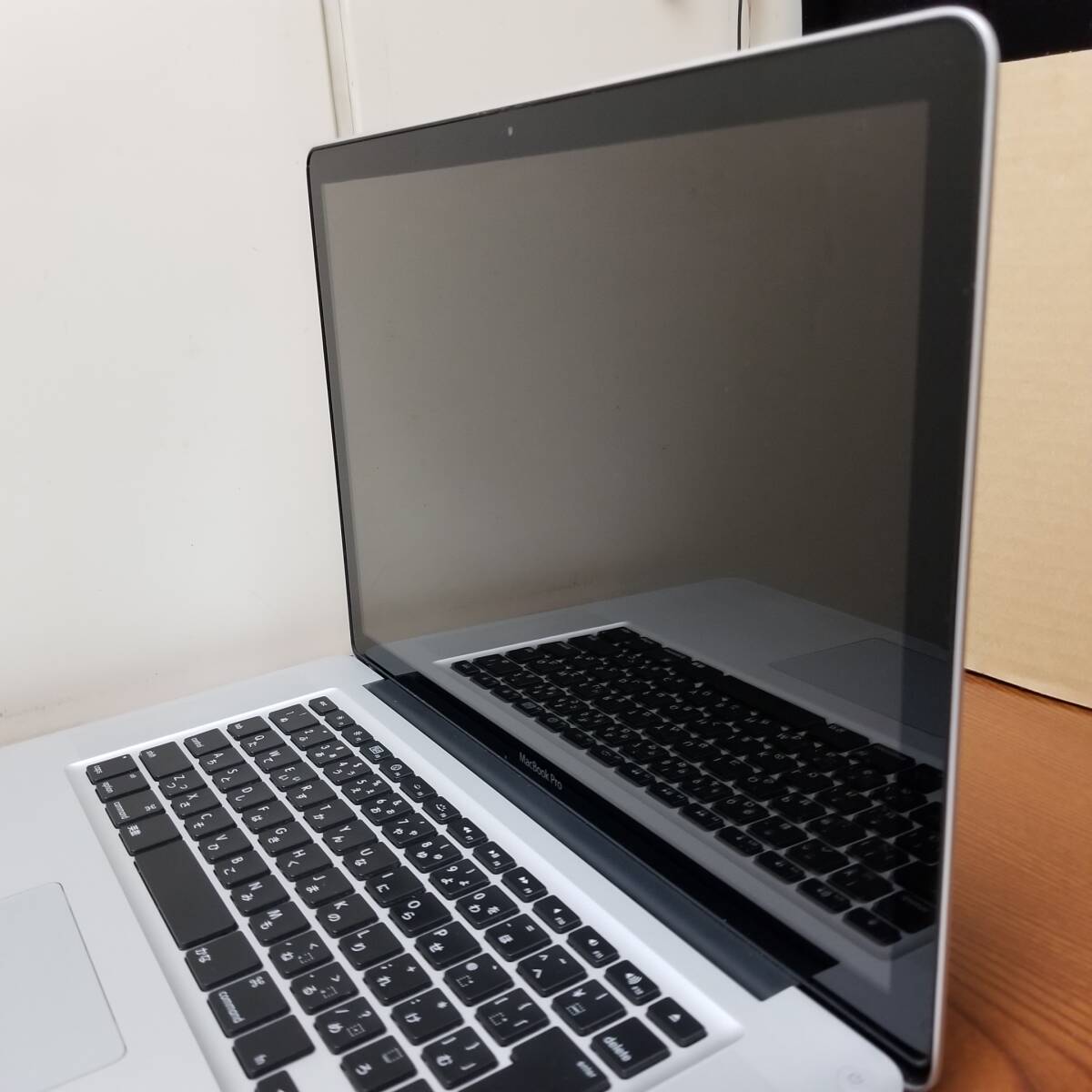 Macbook Pro 15インチ Early 2011 起動しますがジャンクです。_画像8