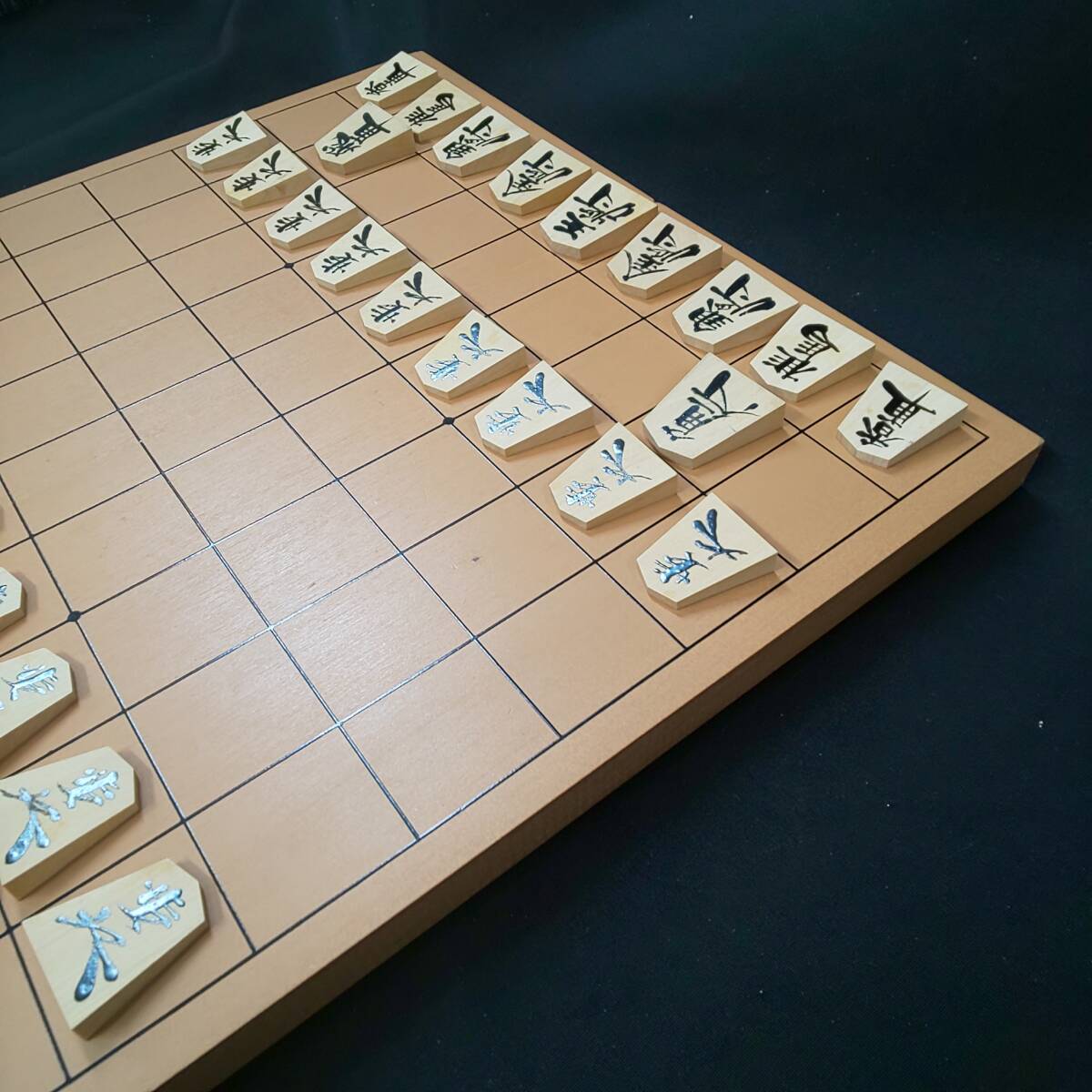 * shogi tool * shogi record * shogi piece set heaven . carving .* mountain . work lacquer paper .. piece / folding shogi record immediately shipping 