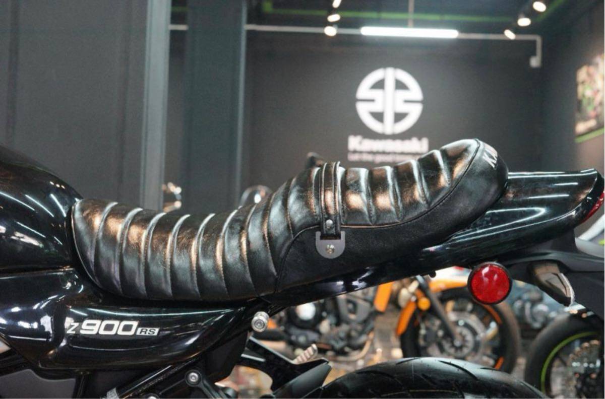 セール中新品 z900rs シート TYPE4 新品(完成品、シートベース セール中新品 z900rs シート TYPE4 新品(完成品、シートベース