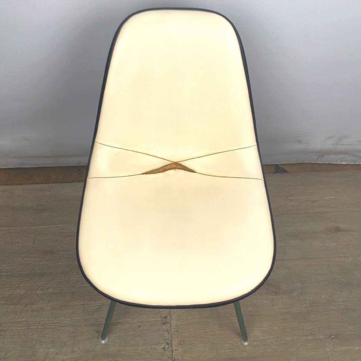 ☆1205 Herman Miller ハーマンミラー DSX FRP サイドシェル ☆1205 Herman Miller ハーマンミラー DSX FRP サイドシェル