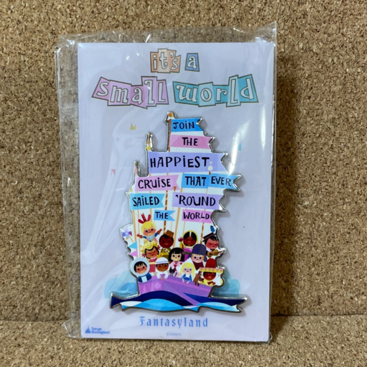 ディズニー　ワンダブルズ　ピンバッジ　it's a small World