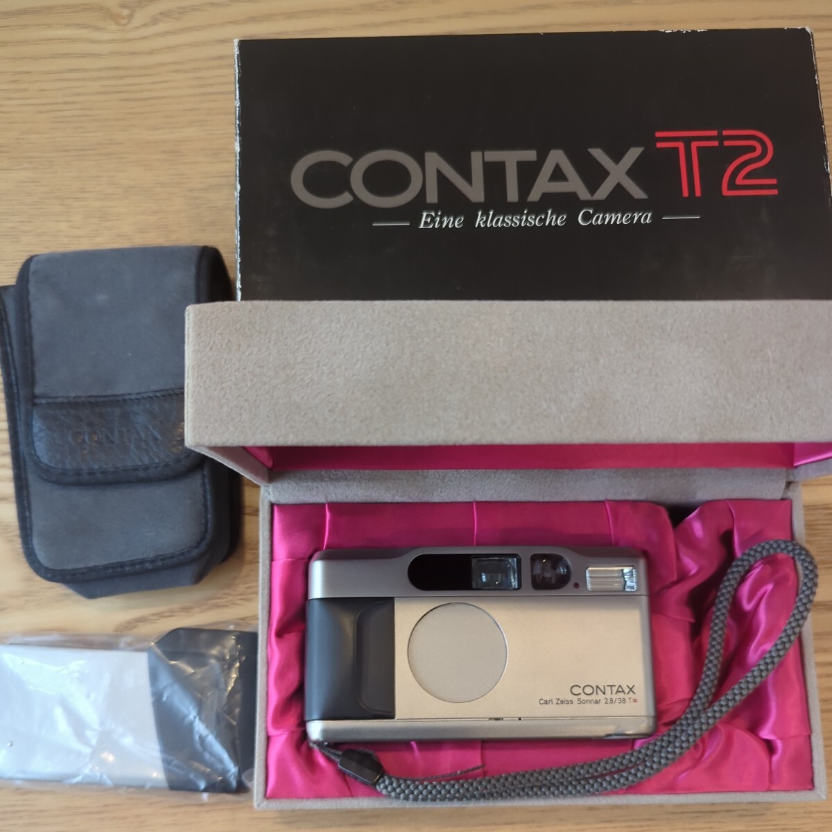 Contax T2 box attaching 