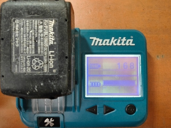 マキタ(Makita) 充電式インパクトドライバ(青) 18V 6Ah 純正バッテリ2本・充電器・ケース付 TD171DRGX 動作確認済み オーバーホール済み_画像7