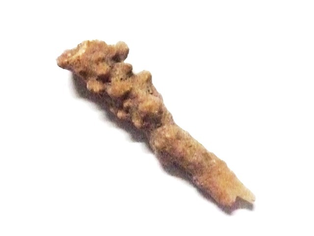 特別製作の手作りのミニ標本「伊勢志摩～奥伊勢産出の珍しい石」（奇形石等６種類）_画像8．洞窟珊瑚付きの「鍾乳石」です